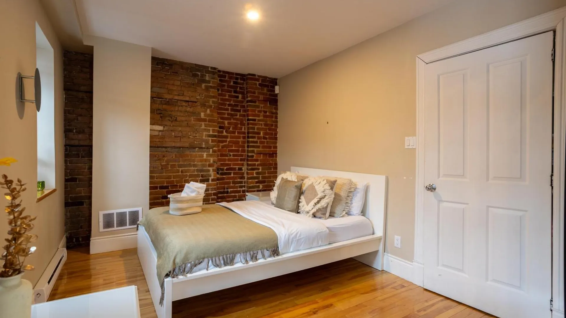 Nyaraló Downtown Retreat With Modern Comfort Zf6 Montréal