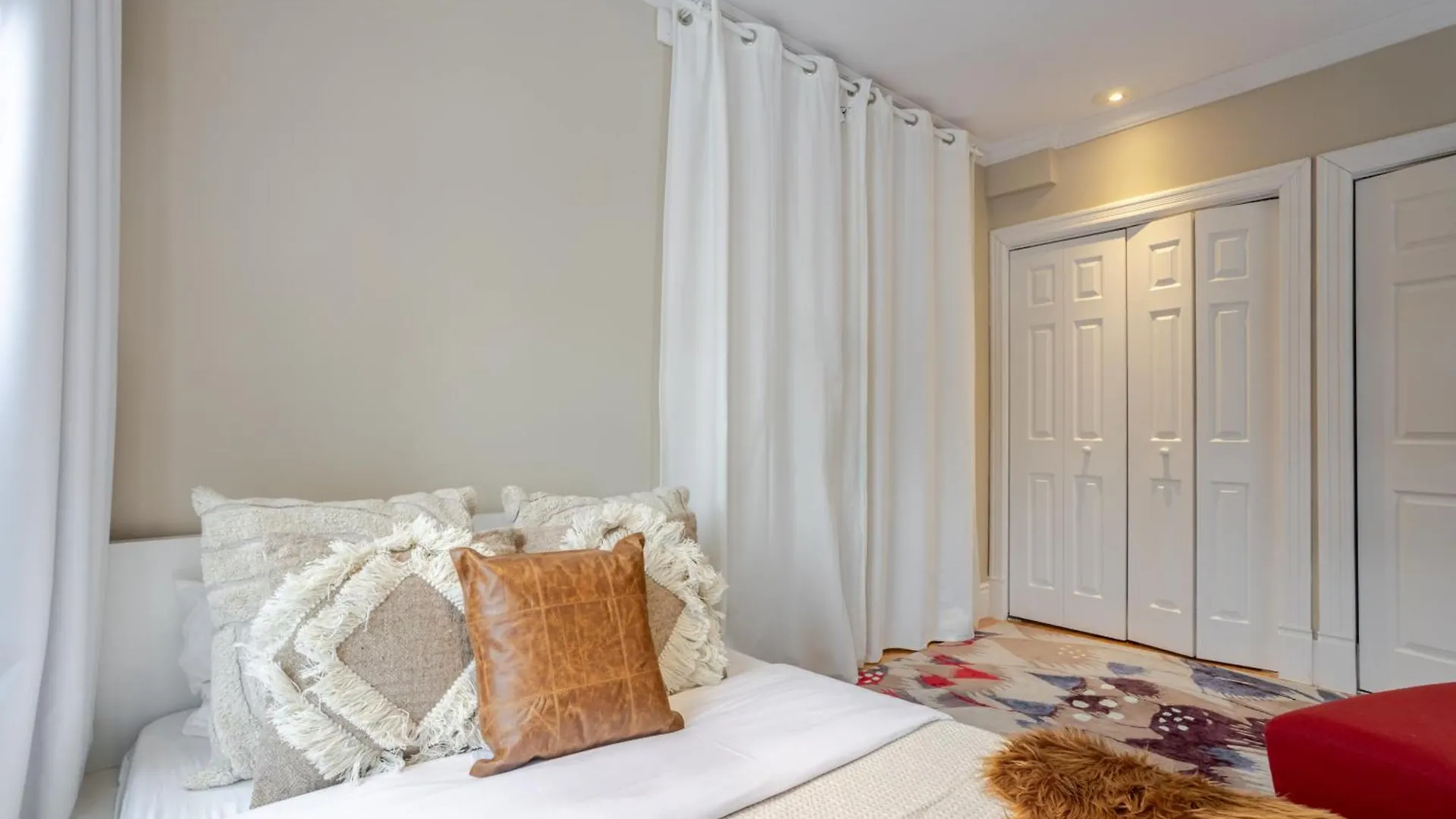 Downtown Retreat With Modern Comfort 蒙特利尔 加拿大