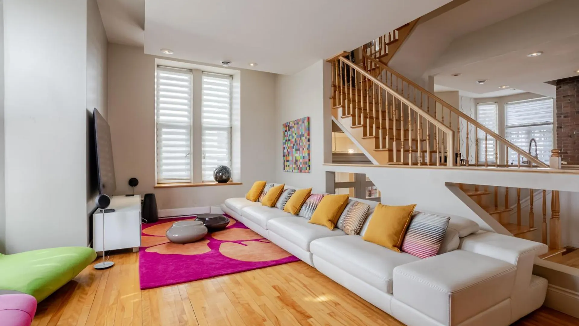 Downtown Retreat With Modern Comfort 蒙特利尔 度假居