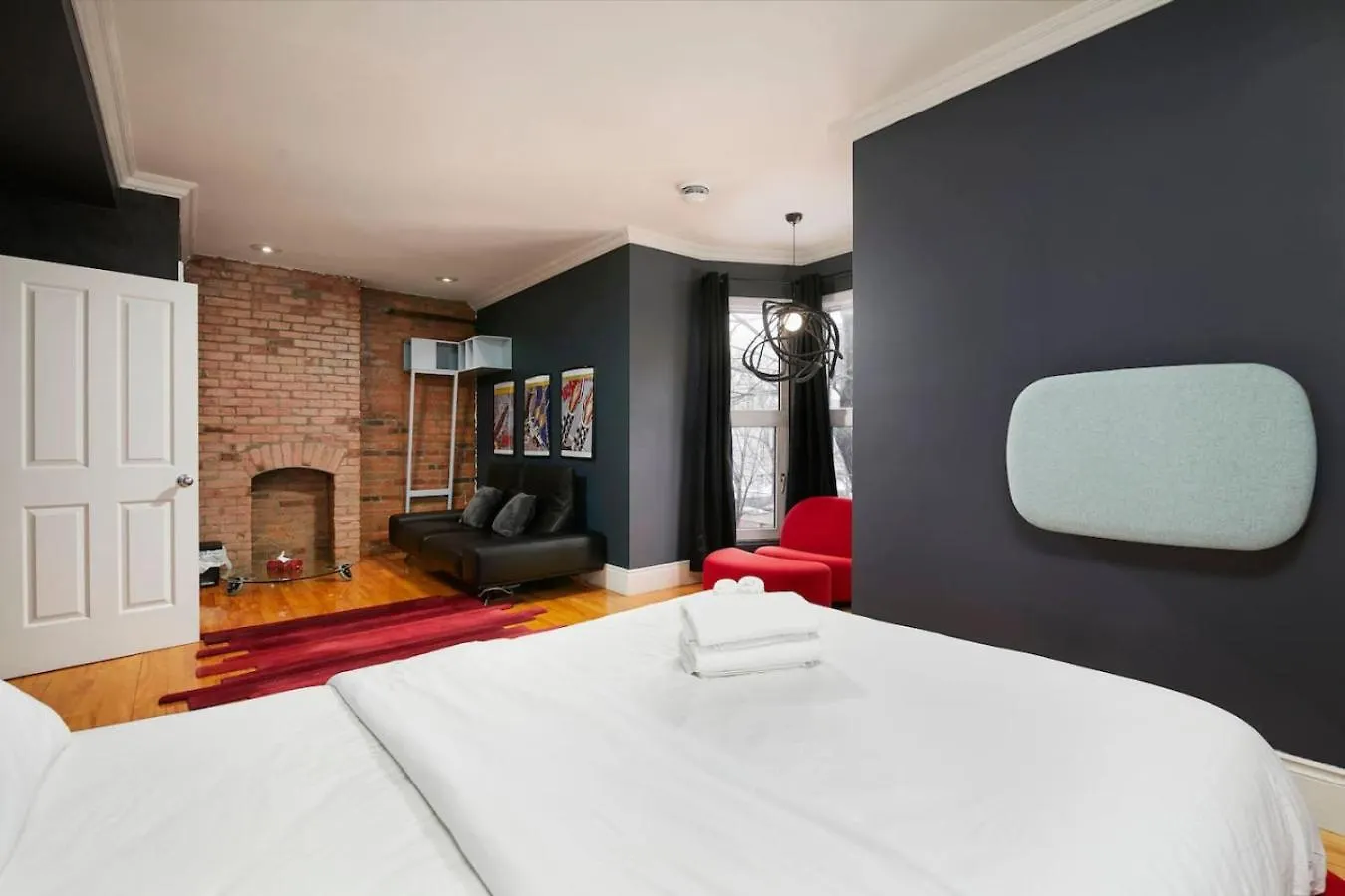 Downtown Retreat With Modern Comfort Zf6 Montreal Holiday home
