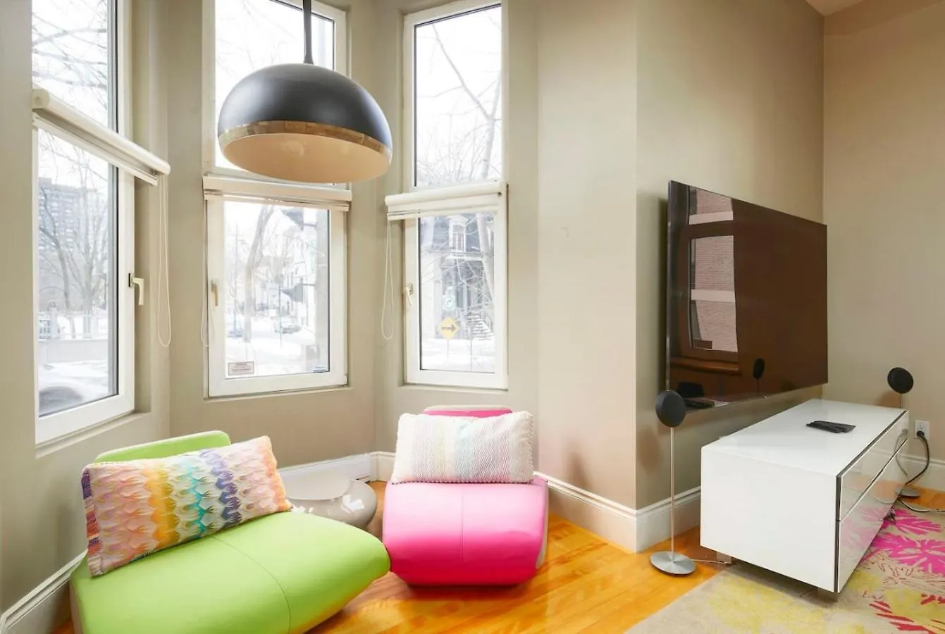 Holiday home Downtown Retreat With Modern Comfort Zf6 Montreal
