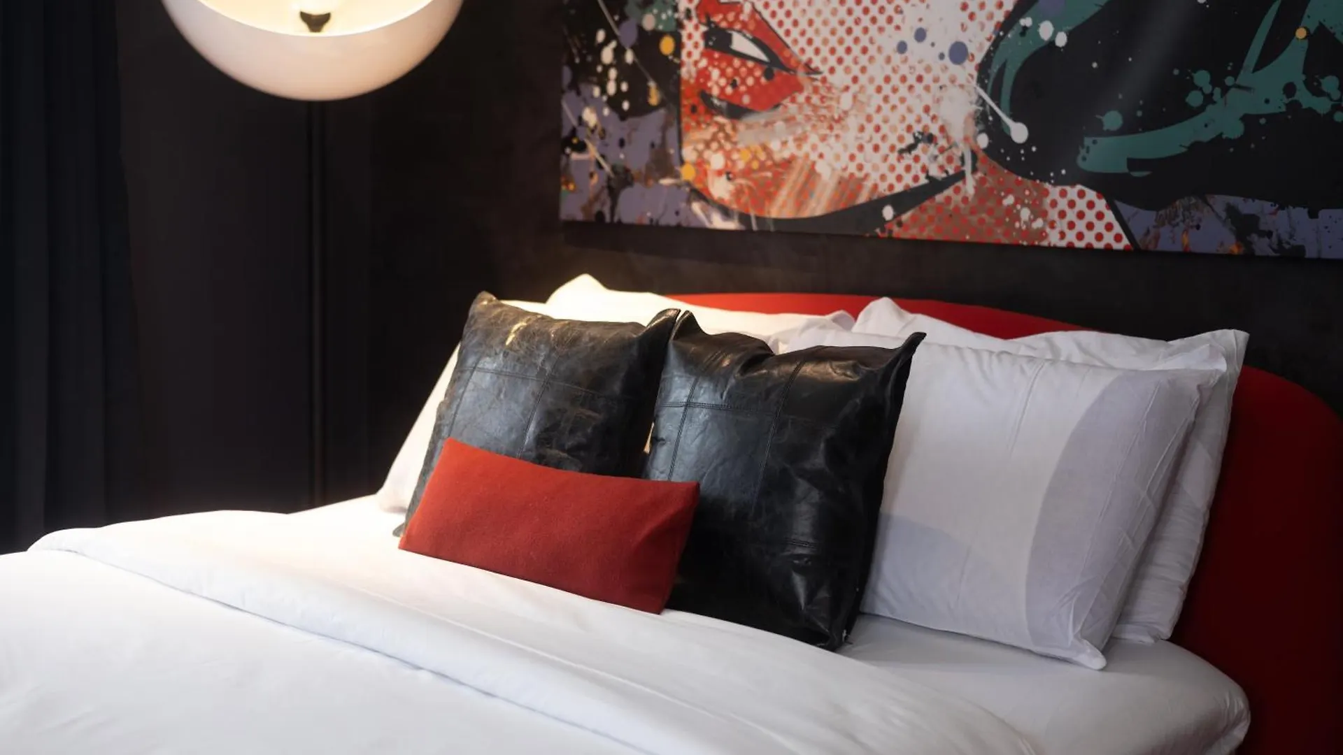 Downtown Retreat With Modern Comfort Zf6 Montreal 0*,  Canada