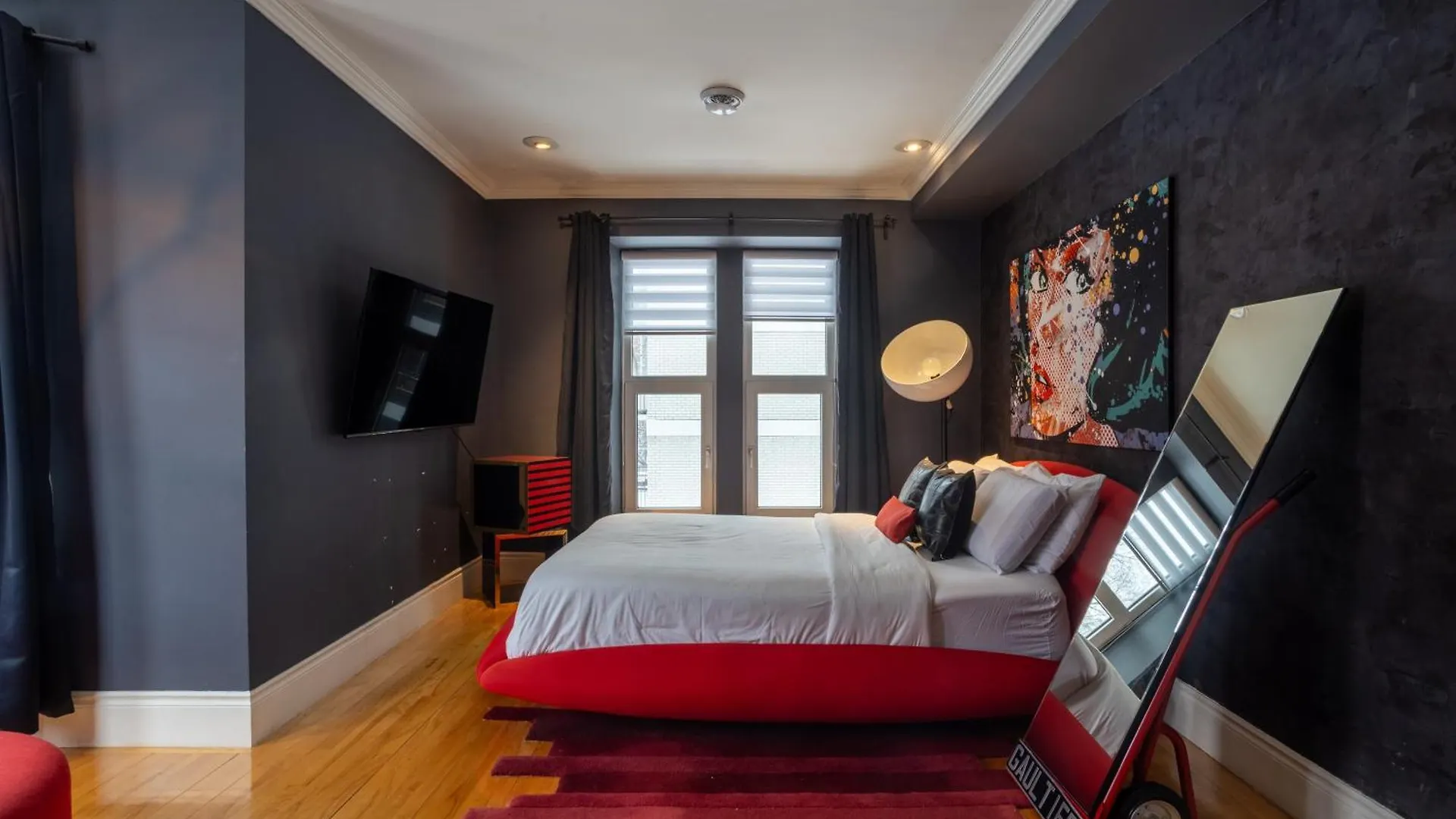 Downtown Retreat With Modern Comfort Zf6 Montreal Holiday home