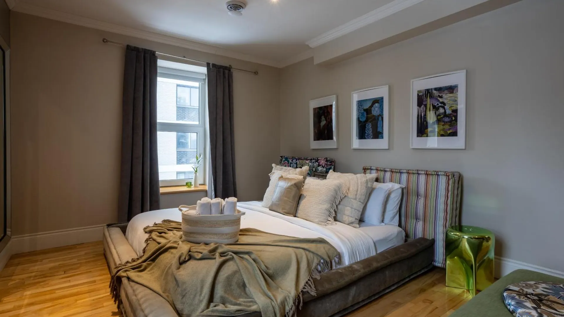 Holiday home Downtown Retreat With Modern Comfort Zf6 Montreal