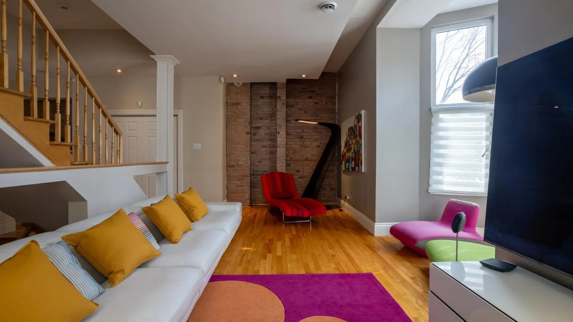 Downtown Retreat With Modern Comfort Zf6 Montreal 0*,