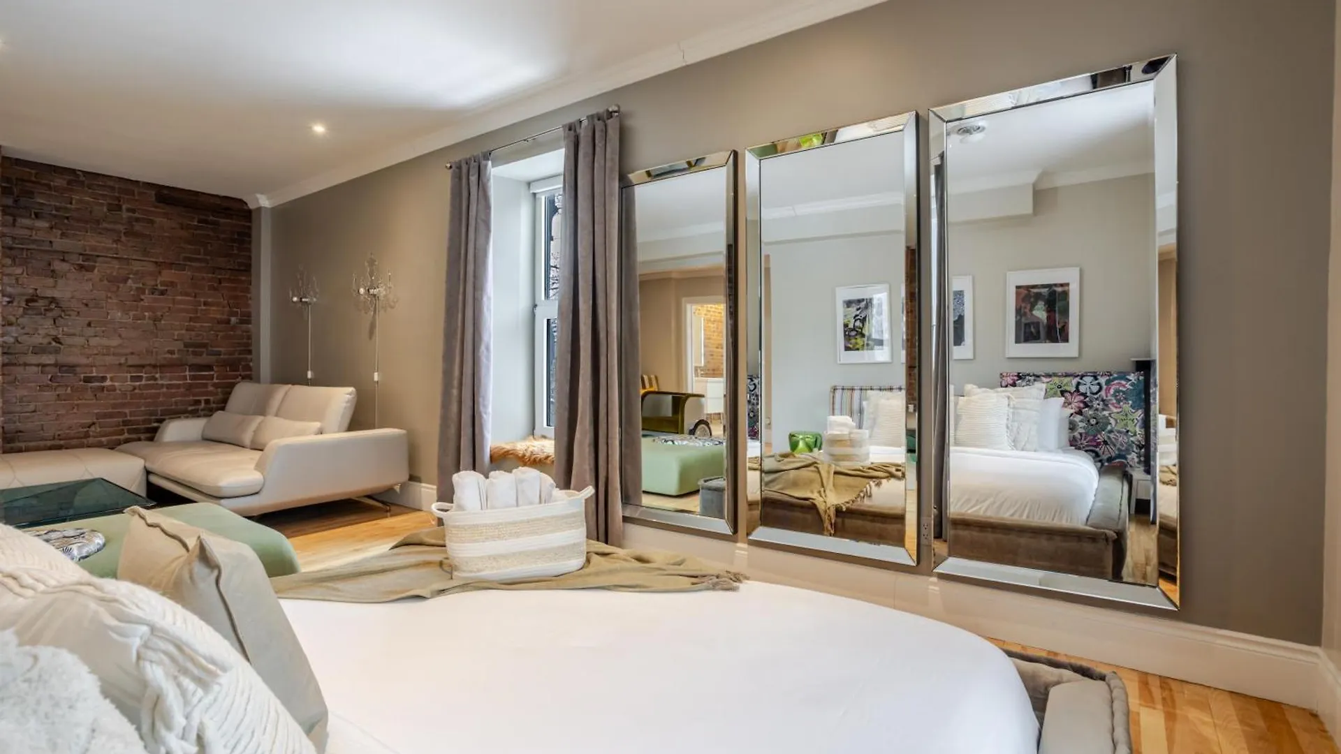 Downtown Retreat With Modern Comfort Montreal Prázdninový dům