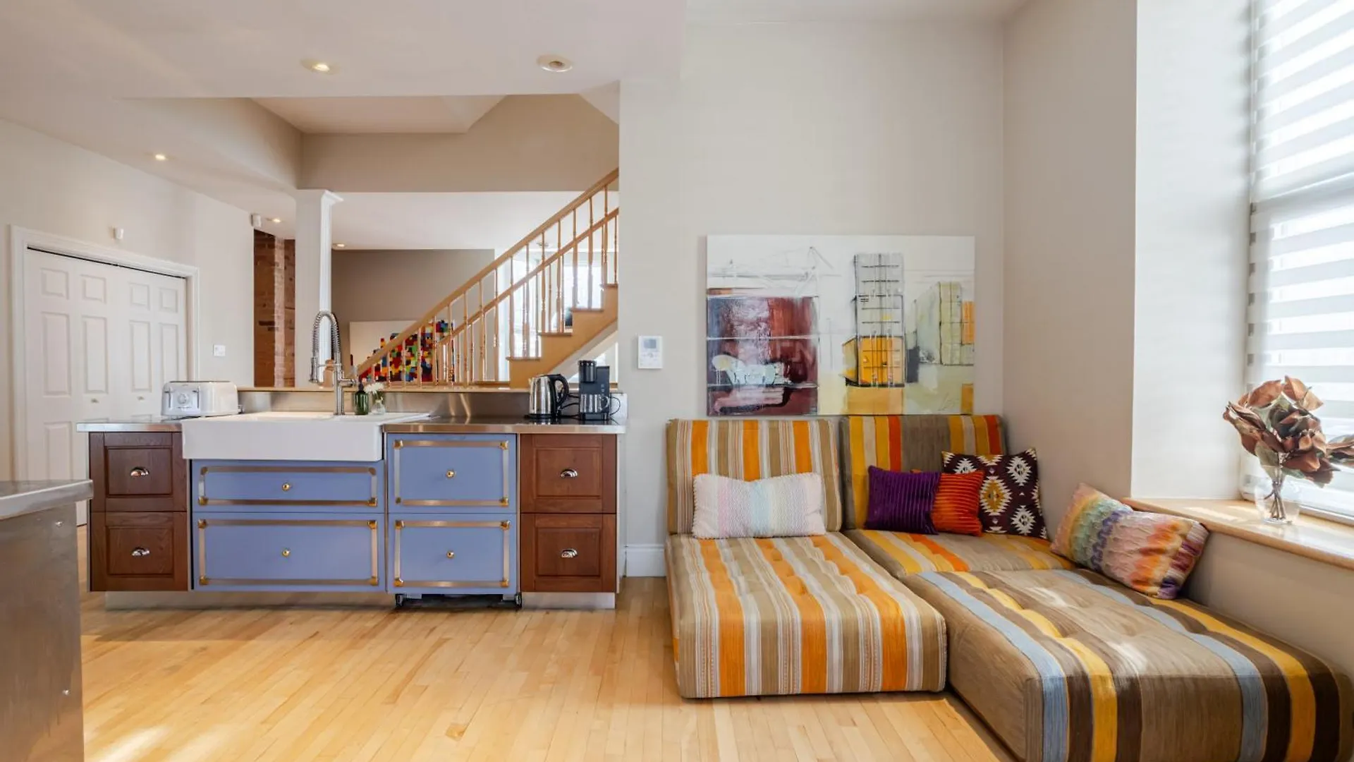 Prázdninový dům Downtown Retreat With Modern Comfort Montreal